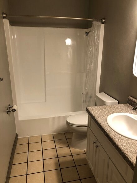 Building Photo - 205 E Dunklin St