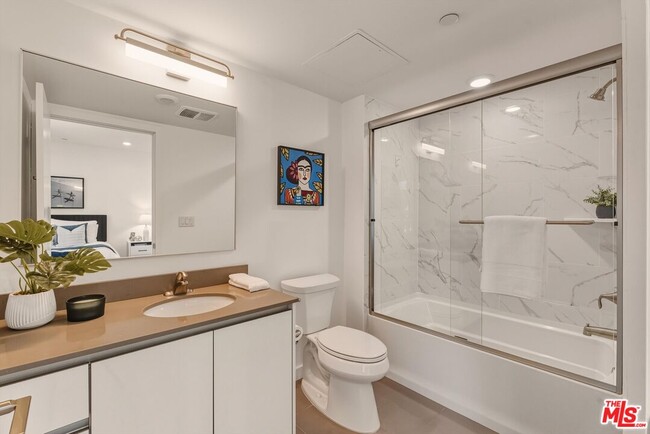 Building Photo - 1759 N Gower St