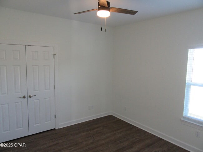 Building Photo - 2811 N Panama Ave