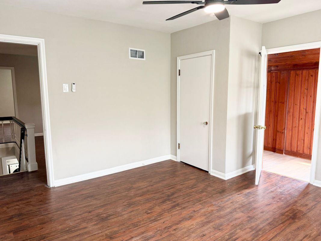 Building Photo - 1928 Macklind Ave