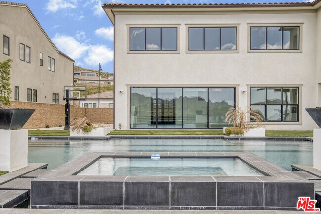 Building Photo - 12509 Saddle Ct
