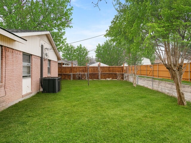 Building Photo - 2822 Linhaven Dr