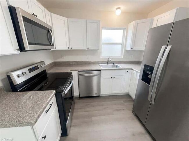 Building Photo - 131 Hasty Hill Rd