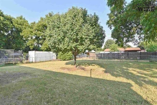 Building Photo - 1426 Harris Ln
