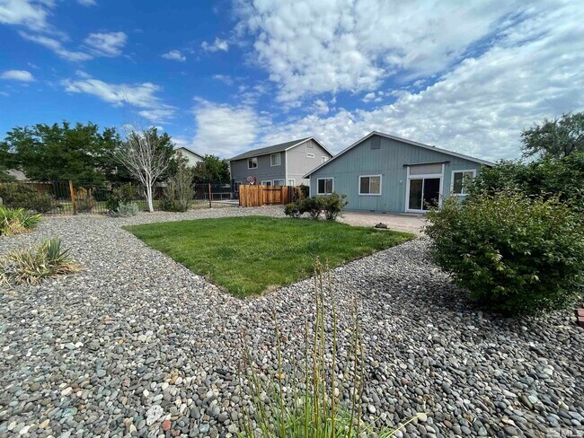 Building Photo - 1715 Polo Park Dr