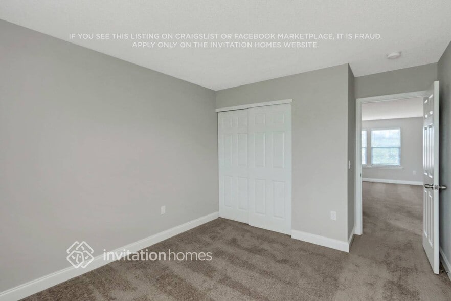 Building Photo - 13645 Coram Pl