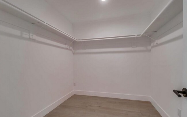 Building Photo - Beautiful upgraded home walking distance to SDSU