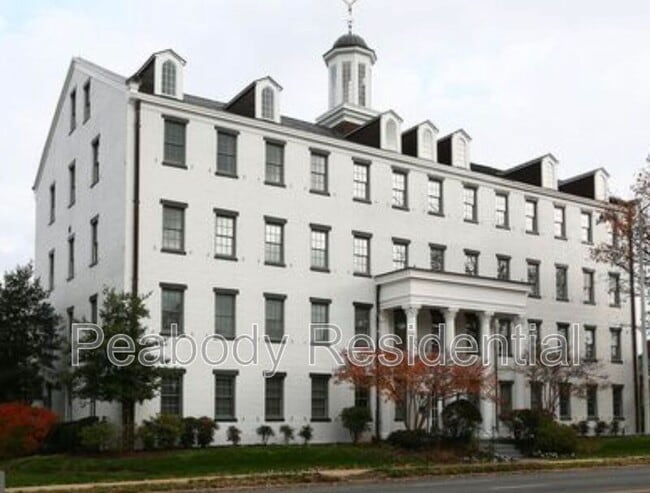 Building Photo - 515 N Washington St