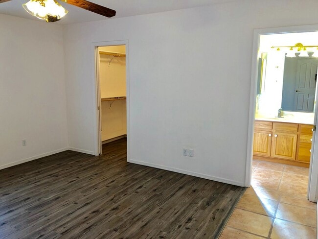 Building Photo - Great Home 3 Bedroom Home in Beautiful Nei...