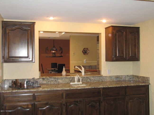 Building Photo - 5602 N Camino Del Sol
