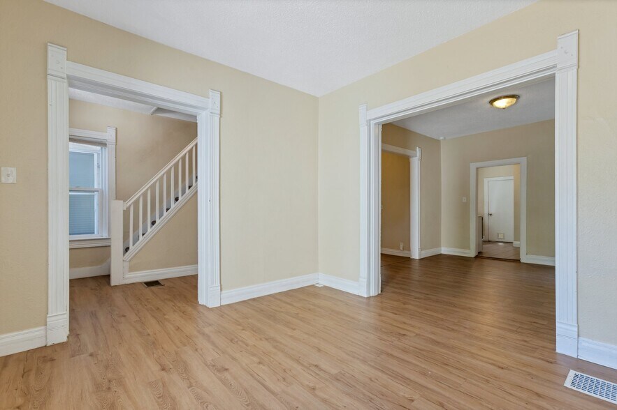 Living Room - 2707 N Downing St