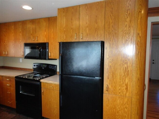 Building Photo - Charming Everett Rambler — 3 Bedrooms + Bonus Room