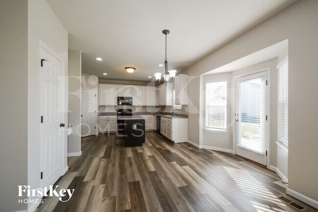 Building Photo - 3248 Charlestowne Crossing Dr