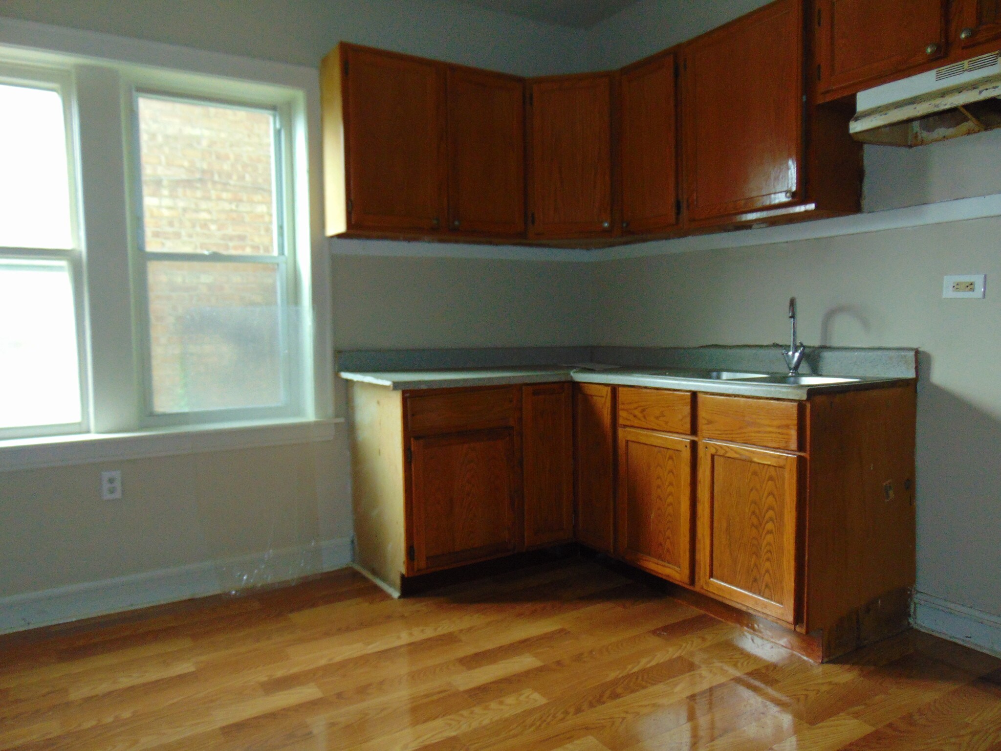 Building Photo - 6729 S Artesian Ave