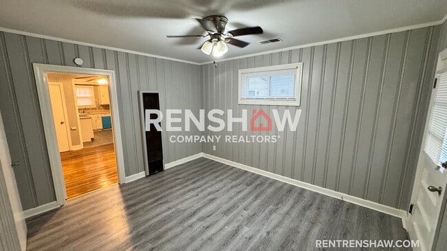 Building Photo - 1059 Maria St