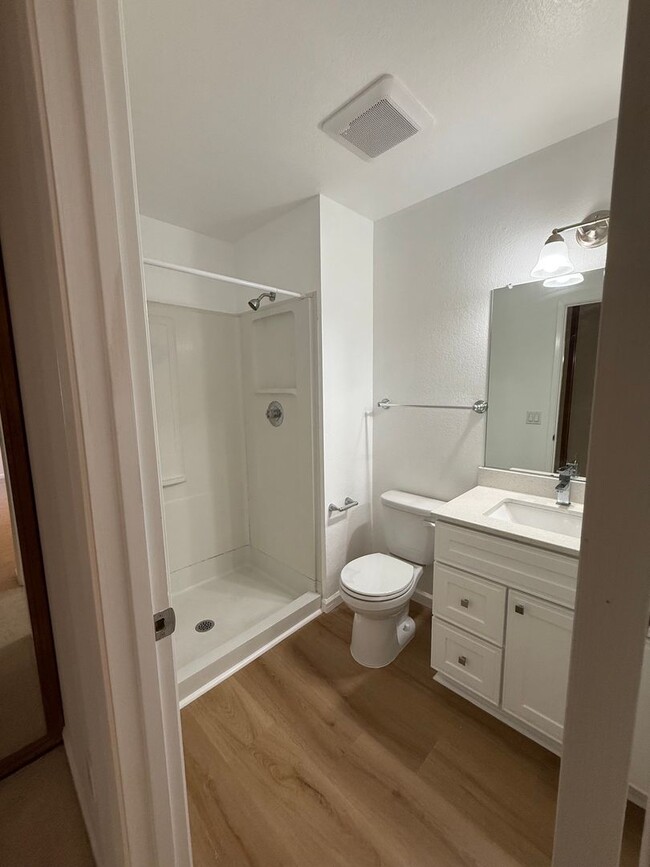 Building Photo - 422 Occidental Cir