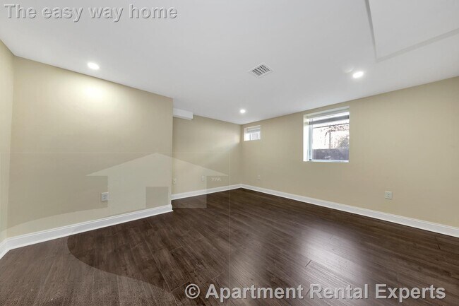 Building Photo - 43 Wright Ave