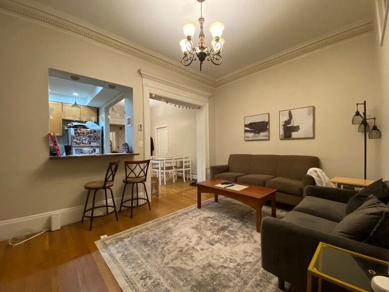 Building Photo - 42 Fenway