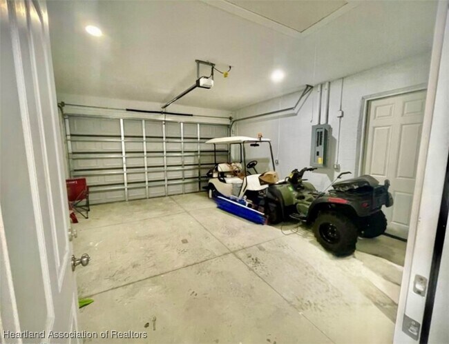 Building Photo - 4128 Barbarossa Ave