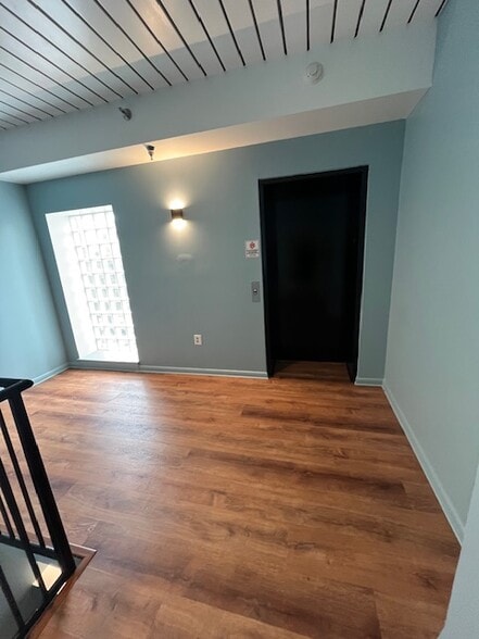 Building Photo - 907 Caroline St