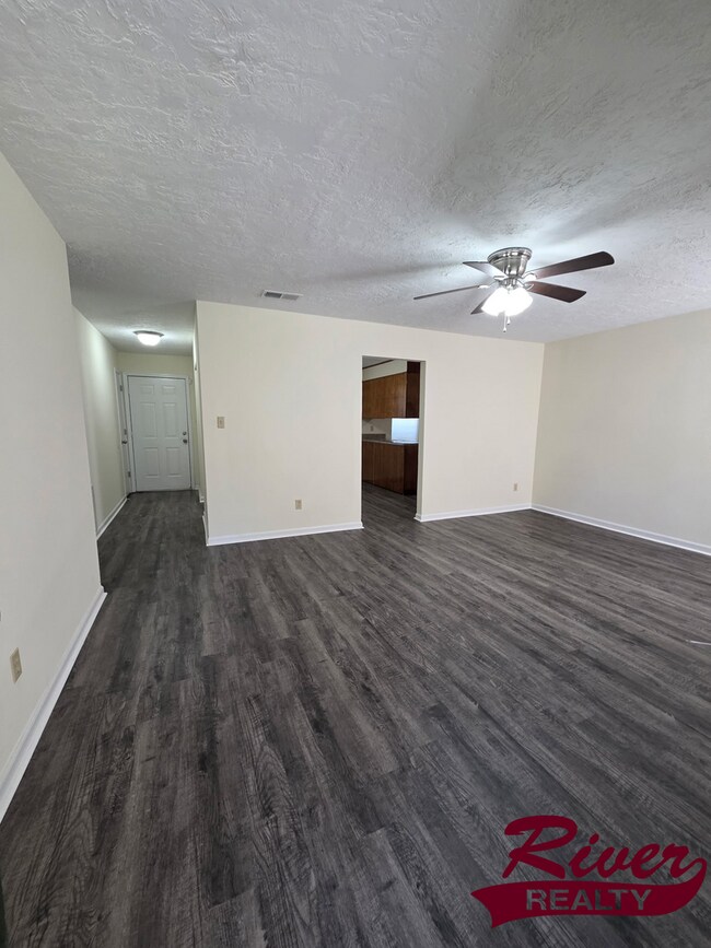 Building Photo - 3-Bed, 2-Bath Home in South Augusta - Larg...