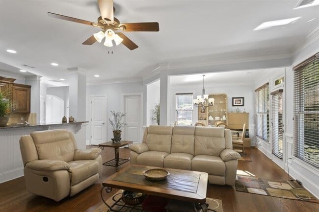 Building Photo - 5840 Vista Brook Dr