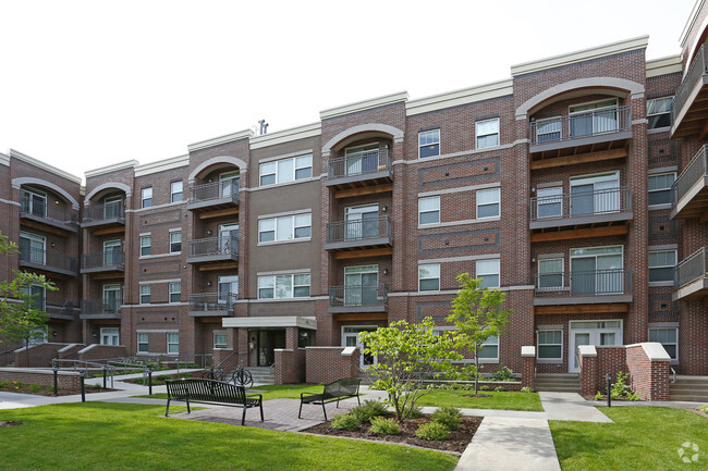 Nicholas Apartments - Rochester, MN | Apartment Finder