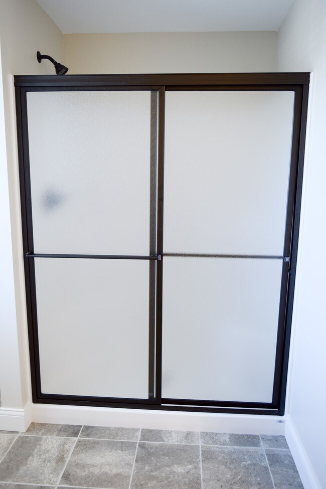 Building Photo - 800 Sedgegrass Dr