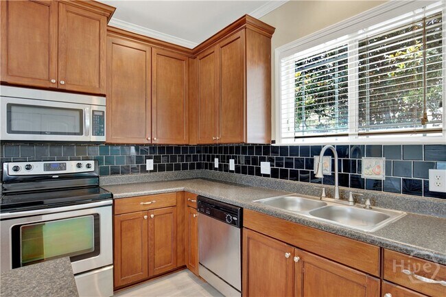 Building Photo - 127 Acapella Ave