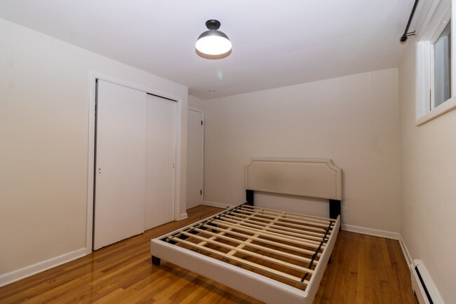 Building Photo - 149 Lakeside Blvd E