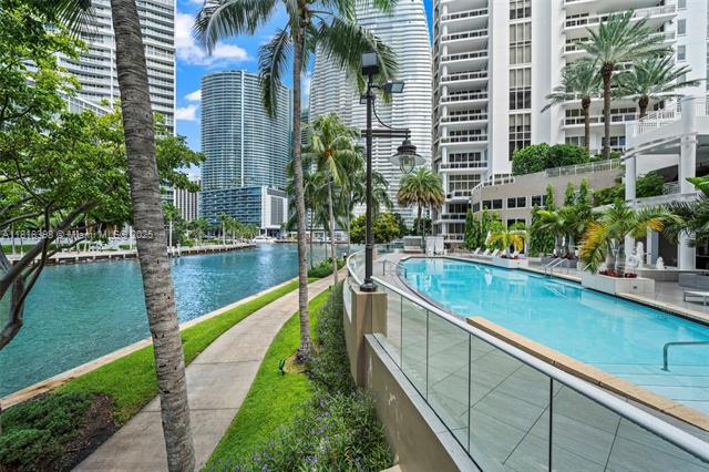 Building Photo - 901 Brickell Key Blvd