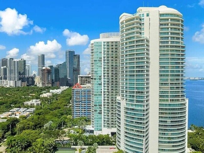 Building Photo - 2127 Brickell Ave