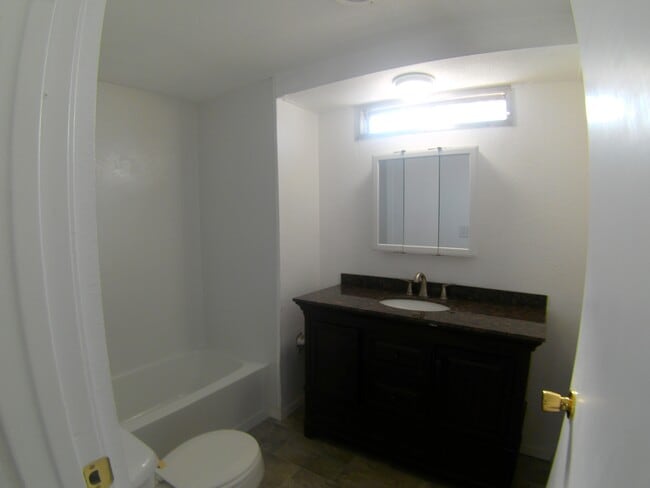 Building Photo - 981 Stahlman Dr