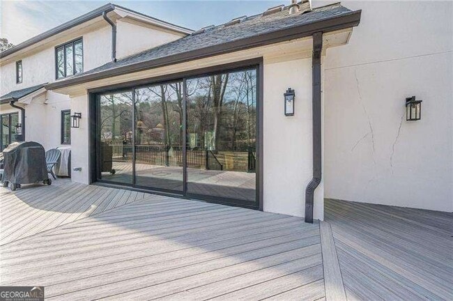 Building Photo - 4562 Columns Dr SE