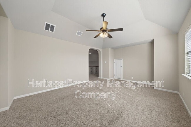 Building Photo - 226 Hamburg Ave