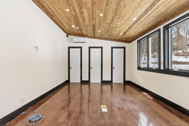 Building Photo - 1156 NY-35