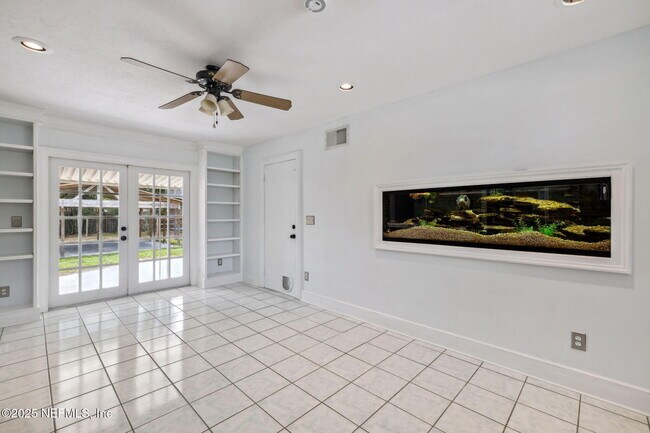 Building Photo - 8056 Catawba Dr