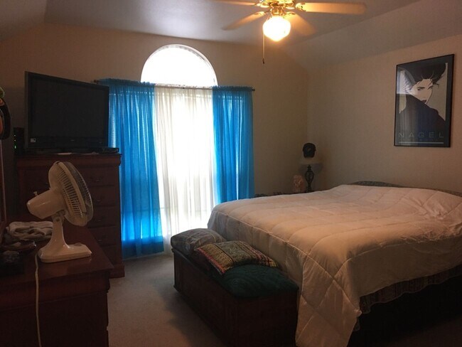 Building Photo - 2805 Berry Way