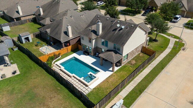 Building Photo - 4203 Bergamo Shores Dr