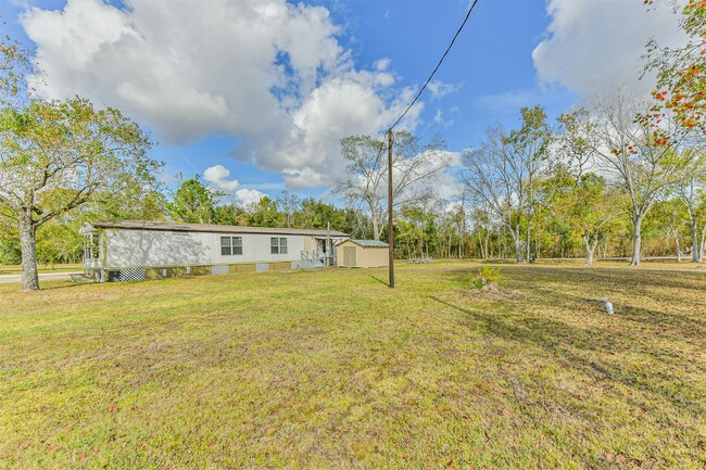 Building Photo - 1749 Max Rd