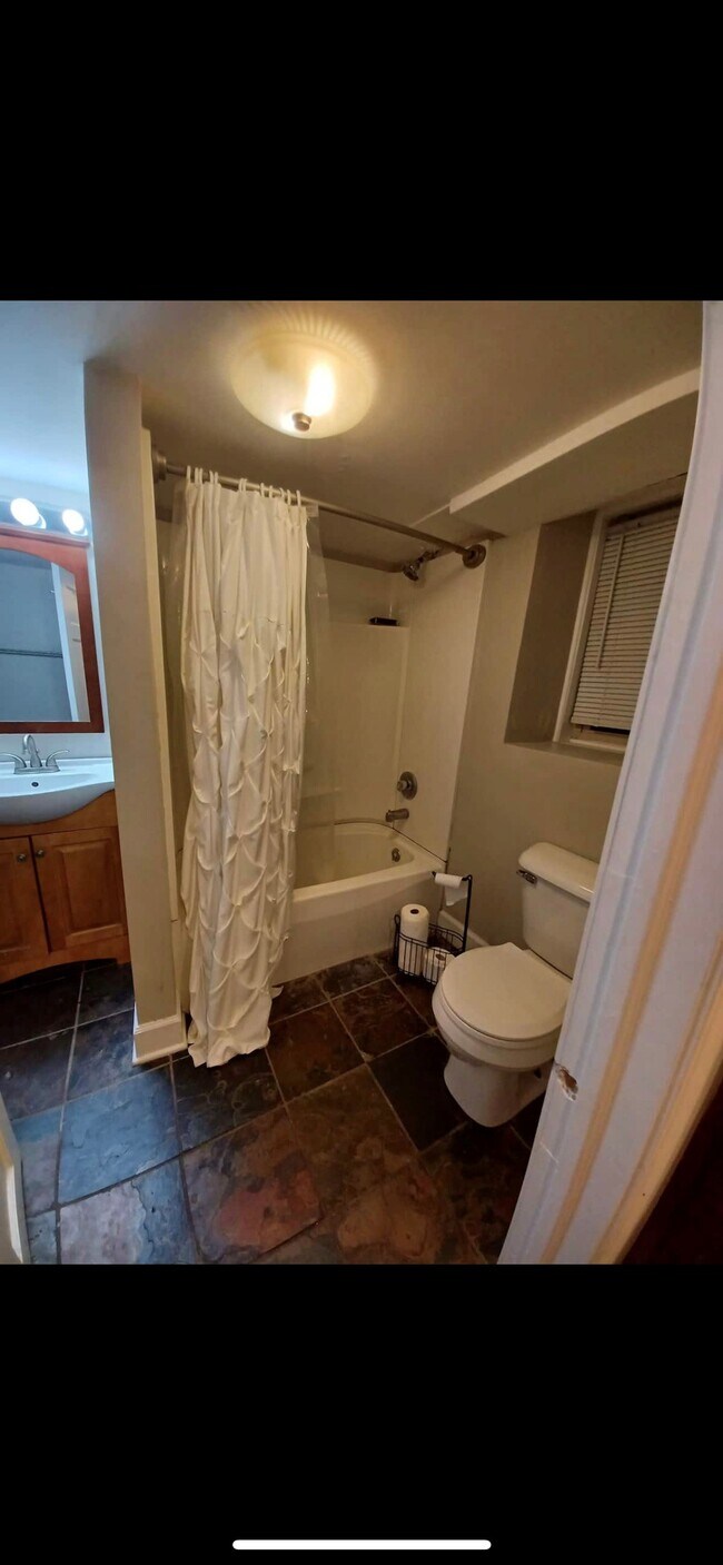 Building Photo - 157 S Fitzhugh St