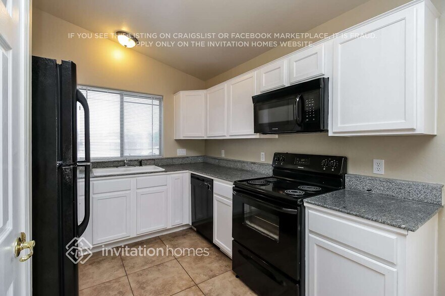 Building Photo - 10546 E Contessa St