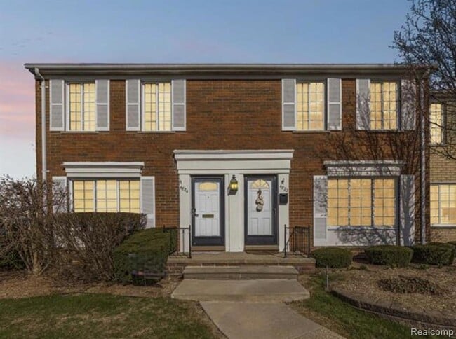 Primary Photo - 4822 Mansfield Ave