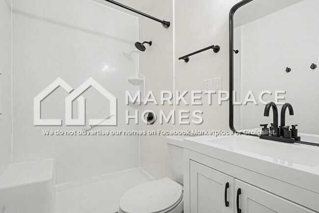 Building Photo - 10199 Foxfire Terrace