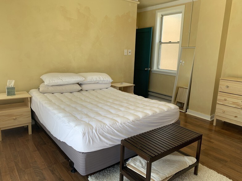 Bedroom 3 - 37 S Iowa Ave