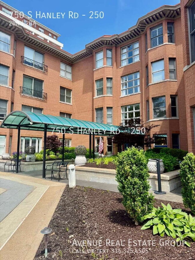 Building Photo - 750 S Hanley Rd