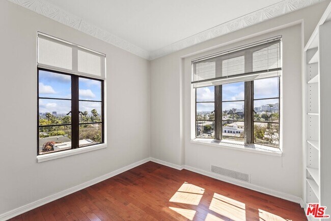 Building Photo - 1314 Hayworth Ave