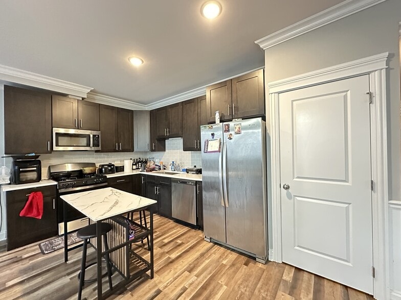 Building Photo - 4117 S Michigan Ave