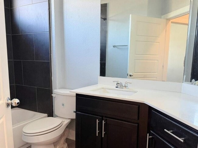 Building Photo - 7208 Lysander Ct