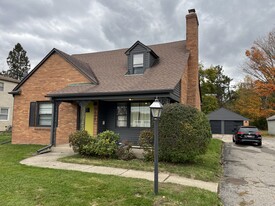 Building Photo - 5636 Oakland Dr